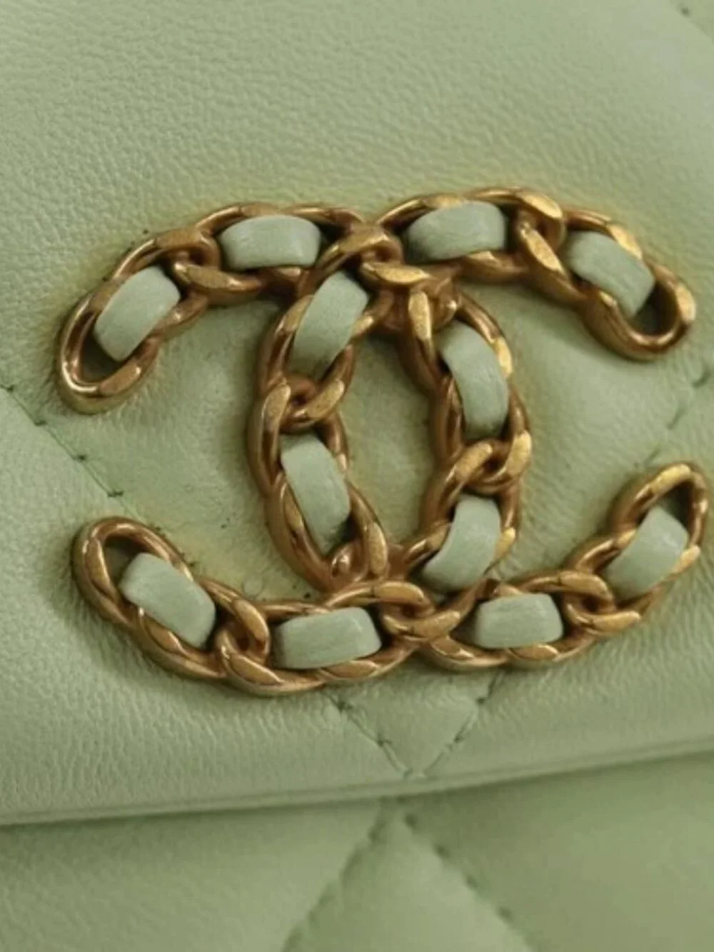 CHANEL Matelasse 19 Chain Bag Lamb Skin Gold Light green CC Auth 188887SAM